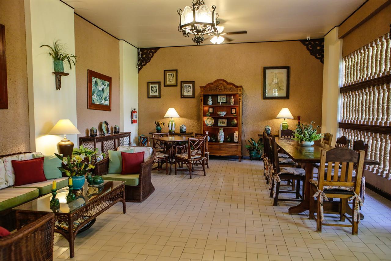 Victoria'S Haven Bed & Breakfast Dumaguete City Екстериор снимка