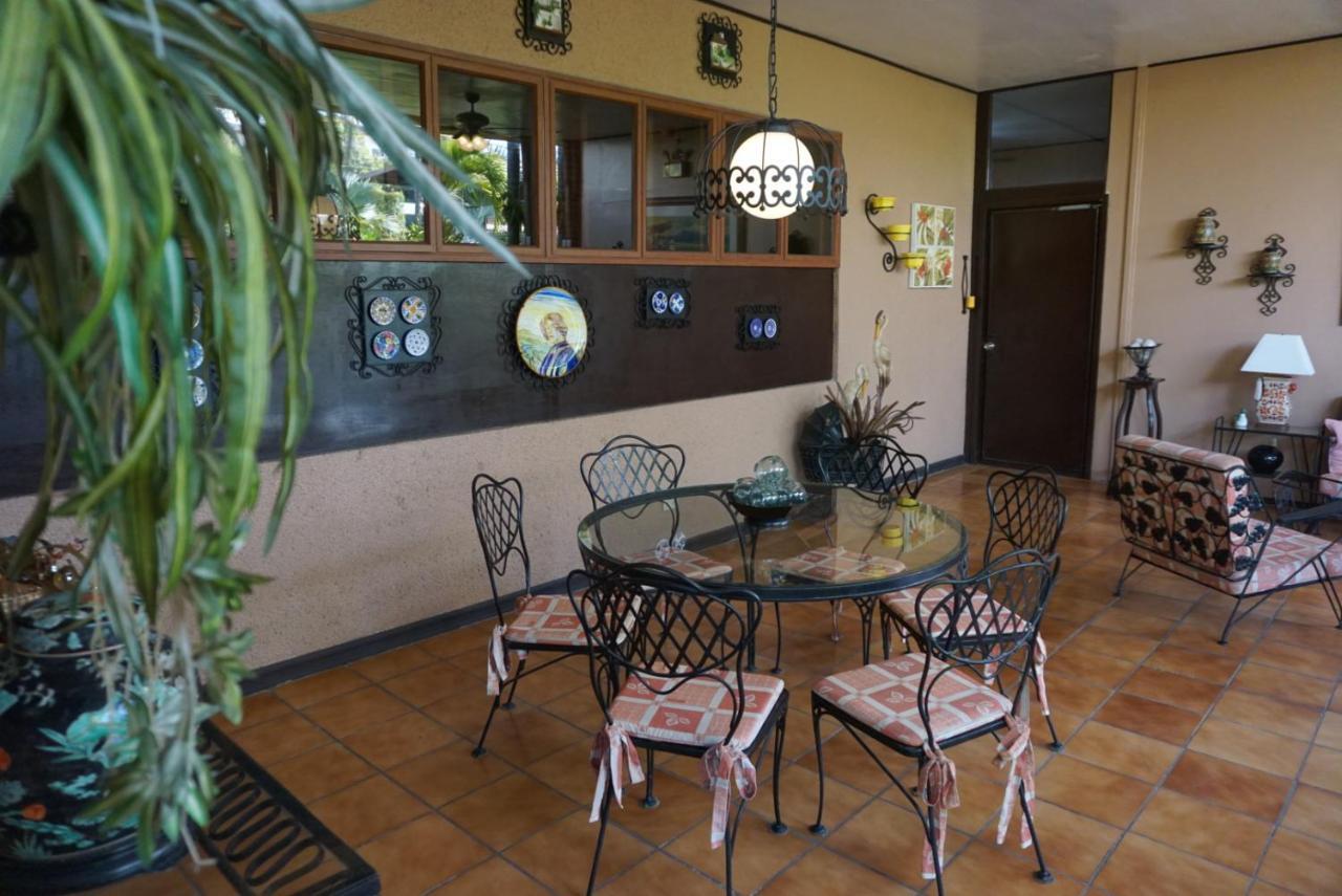 Victoria'S Haven Bed & Breakfast Dumaguete City Екстериор снимка